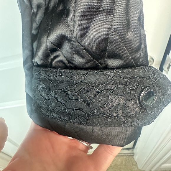 White House Black Market Black Quilted Bomber Jacket with Faux Fur Collar - Picture 8 of 14